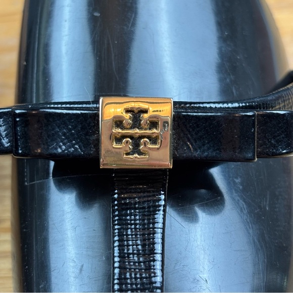 Tory Burch Black Bow Leighanne Thong Sandals Size Gold Logo Size 6 M - Picture 8 of 10